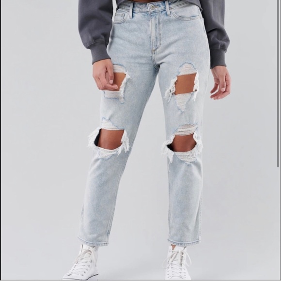 Hollister Denim - NWOT HOLLISTER Curvy High Rise Mom Jean